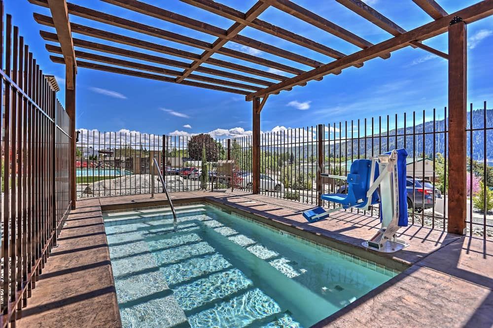 Lake Chelan Condo w/ Resort Pool & Hot Tub! - Manson - Pool