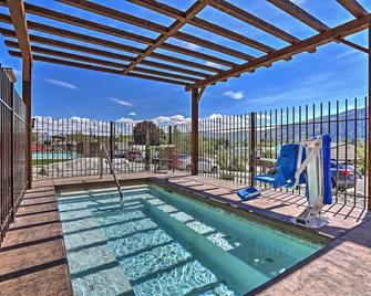 Lake Chelan Condo w/ Resort Pool & Hot Tub! - Manson - Pool