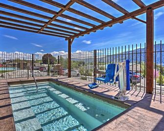 Lake Chelan Condo w/ Resort Pool & Hot Tub! - Manson - Pool