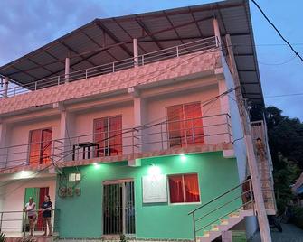 Casa Guiwa Hostel - Palomino - Edificio
