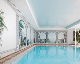Hotel Hohes Licht - Damüls - Pool