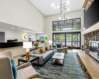 Comfort Inn Traverse City - טראברס סיטי - לובי