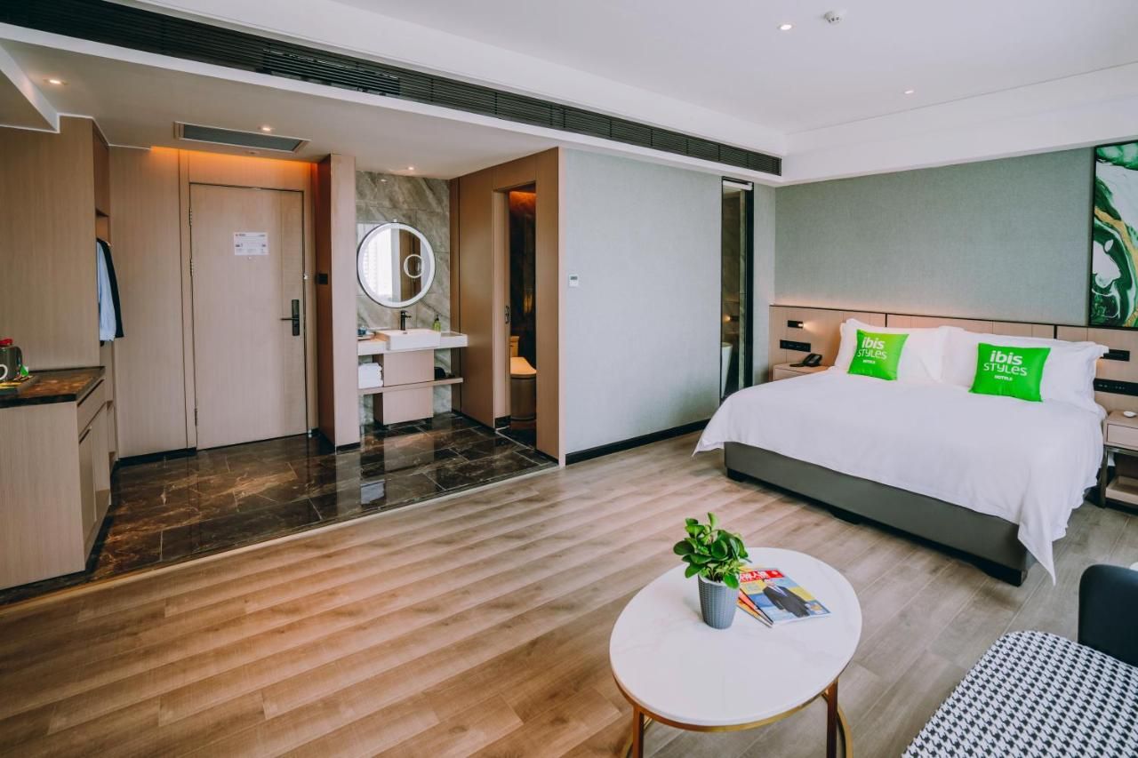 Ibis Styles Dg Changan Lightrail thumbnail 3
