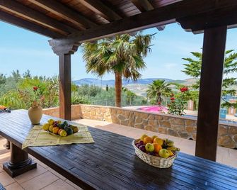 Casa Las Lomas de San Rafael Periana by Ruralidays - Periana