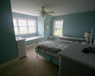 Beautiful Beachfront 6 Br House In Kittery Point - Sleeps 12 Brlicense# Abnb-111 - Kittery - Bedroom