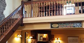 The Old Barn Inn - Newport - Lounge