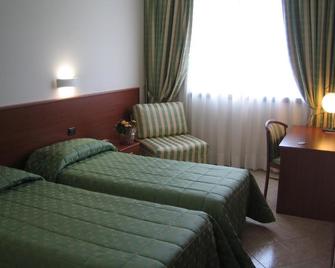 Hotel Sanremo - Ceva - Habitación