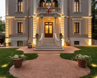 Relais Metelli - Foligno - Rakennus
