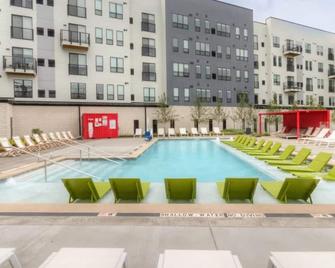 Cozysuites Modern Sdo, Lawrenceville - Pittsburgh - Pool