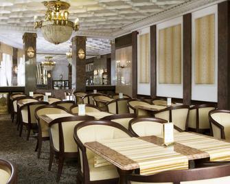 أو آر إي إيه سبا هوتل بالاس زفون مارينسكيه لازنيه - ماريانسكي لازن - مطعم