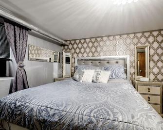 Nice Cozy Room By Empire City Casino And Cross County Mall - Yonkers - Slaapkamer