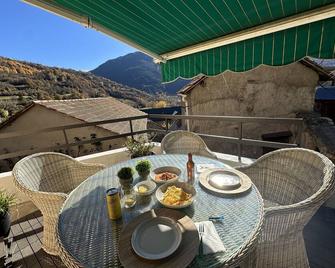 El Rincón de Cayetana - House with fireplace, garden and barbecue -National Park - San Juan de Plan - Balcón