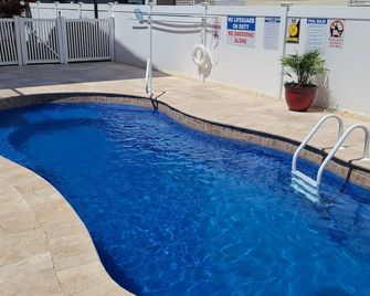1 Night Stay Available. Quick Getaway, Work Remote, And/Or Quiet Time Away - Wildwood - Piscina