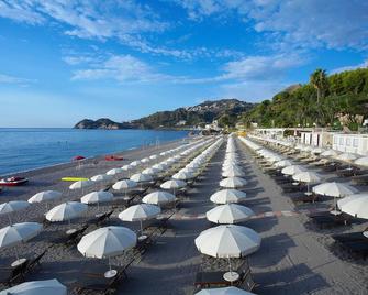 Hotel Caparena - Taormina - Plage