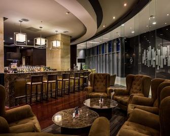 The Alpha Suites - Manille - Bar