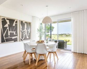 On Par at Magenta - Magenta - Sala de jantar