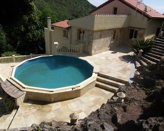 Vacation Rental with Private Pool - Ria-Sirach - Piscina