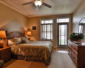 Unit 411B 1Bd 1Ba Efficiency Condo Condo - Birchwood - Bedroom