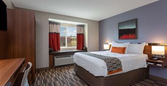 Microtel Inn & Suites by Wyndham Niagara Falls - ניאגרה פולס - חדר שינה