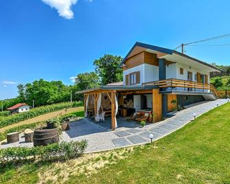 Lovely Home In Sveti Urban With Sauna - Sveti Martin na Muri - Building