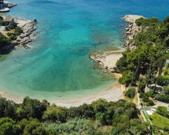 Grand Bleu Porto Heli Beachfront House - Porto Cheli
