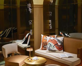 9Confidentiel - Paris - Salon