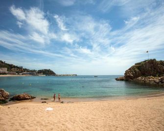 Villa in Blanes with Pool and Sea Views - Blanes - Beach