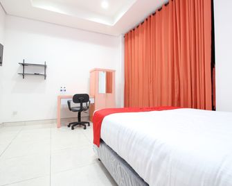 RedDoorz Plus @ Affandi Gejayan - Depok