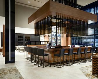 AC Hotels by Marriott Portland Downtown/Waterfront, ME - Portland - Bar