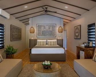 Mantaray Island Resort - Nanuya Balavu Island - חדר שינה