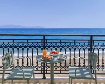 Beachfront Panorama Apartments in Kythira - Agia Pelagia - Balkon