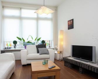 Holiday Home in Alkmaar by Canal - Alkmaar - Sala de estar