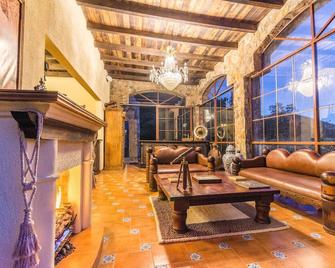 Hotel Boutique Hacienda Caudillos - Пуерто-Вальярта - Вітальня