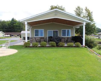 Jack's on the Bay, 5 Bedroom/2 Bath - Prudenville - Edificio
