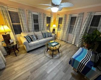 Barbara's Dream - Emerald Isle - Patio