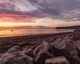 Yha Boggle Hole - Whitby - Strand