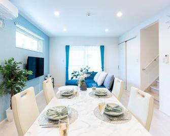 Grandioso Okinawa Pool Villa Onna 9 - Onna - Essbereich