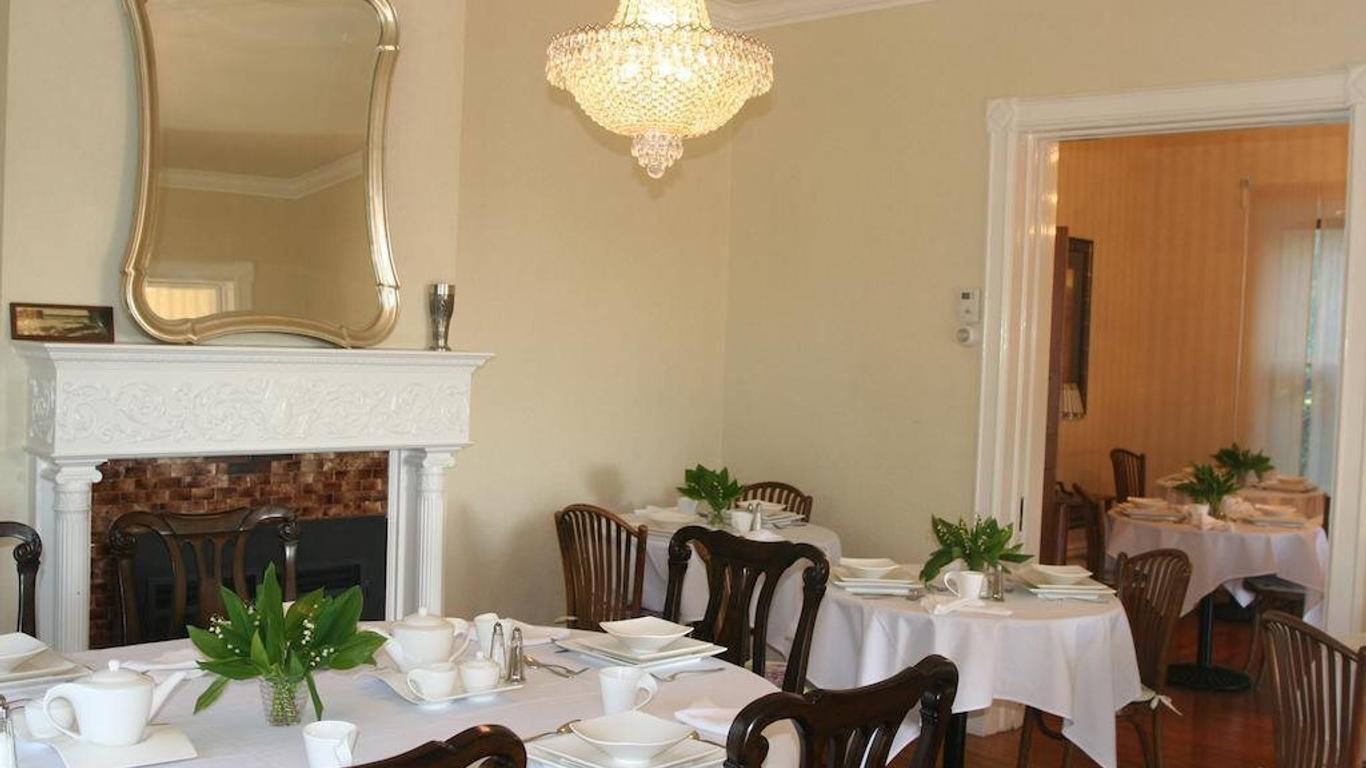 Niagara Grandview Boutique Hotel