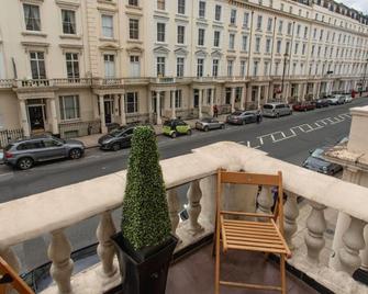 كوربيجو هوتل - لندن - شرفة