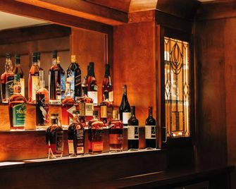 The St. Clair - Frankfort - Bar