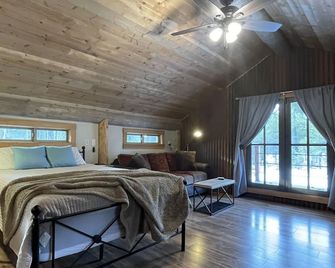 Hiker's Rest: A Relaxing Retreat 5 miles from Glacier National Park - West Glacier - Habitación