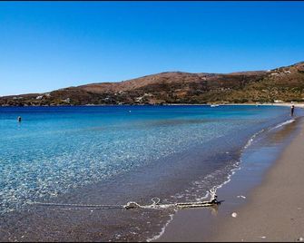 Maestralia - Skýros - Plage