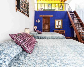 Posada Yolihuani - Pátzcuaro - Bedroom
