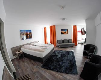 Hotel Am Nikolaiort - Osnabrück - Bedroom