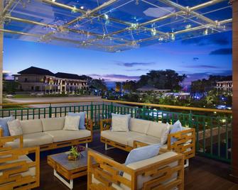 Savoy Seychelles Resort & Spa - בה ואלון - מרפסת