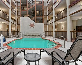 Hilton Garden Inn San Antonio Airport - San Antonio - Pool