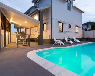 Coffs Jetty Beach House - Coffs Harbour - Pool