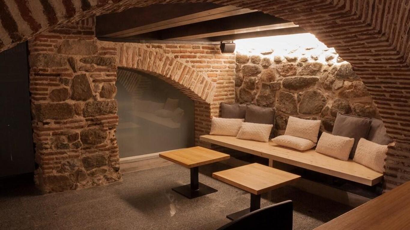 El Encanto Hotel & Cafetería