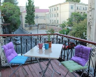 Capital Hostel in Baku - Baku - Balcony