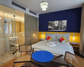 Hotel Avion - National Cultural Monument - Iconic Houses Org - Brno - Yatak Odası